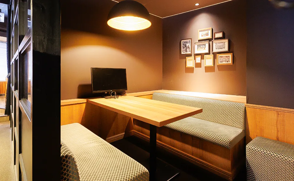 BasisPoint 神保町店 モニター付きBOX席