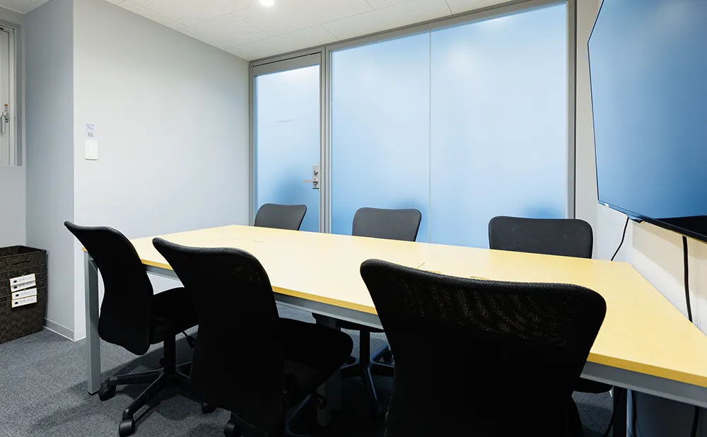 BasisPoint 西新宿店 6名会議室