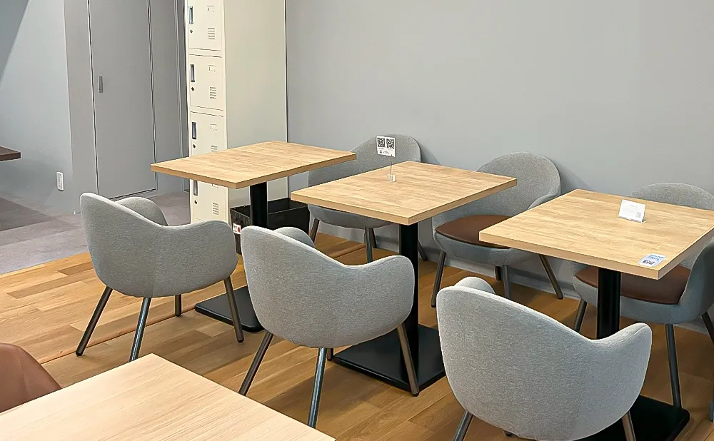 BasisPoint 西新宿店 オープンスペース